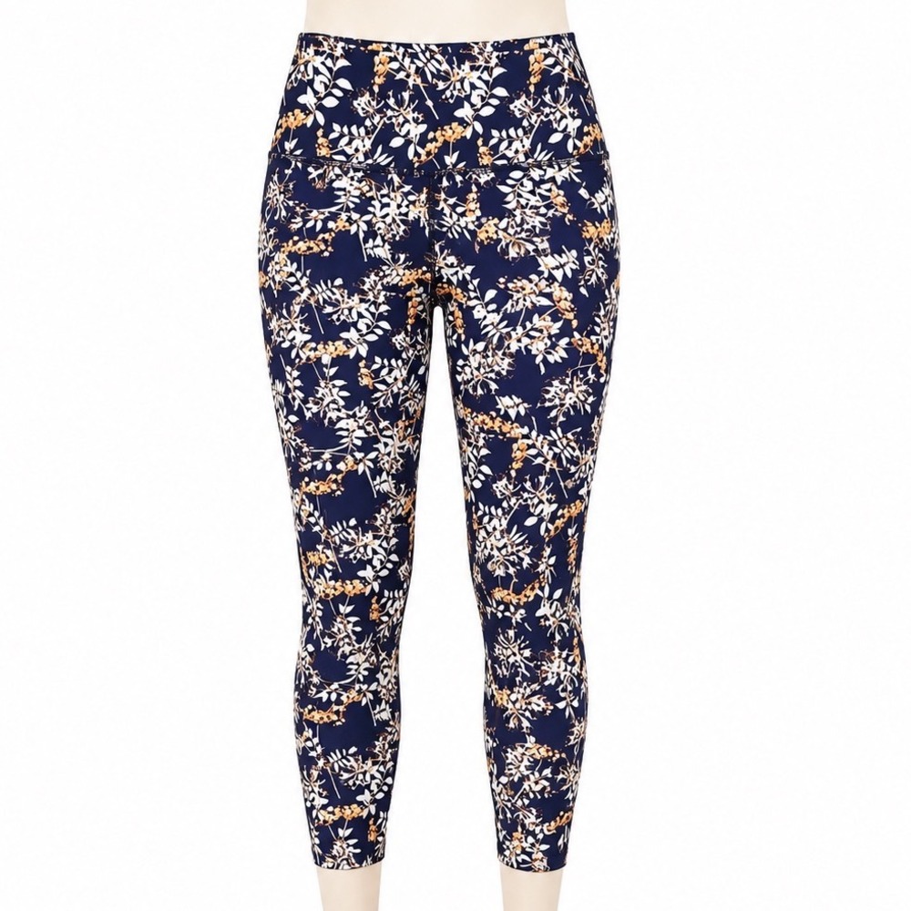 Fabletics Leggings Womens Medium Powerhold Capri Purple White‎ Floral Athleisure